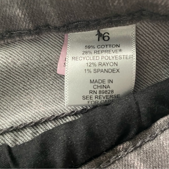 LOGO by Lori Goldstein jeans EUC size 16 straight leg w/cutout hem 5pkt btn/zip - Picture 12 of 15